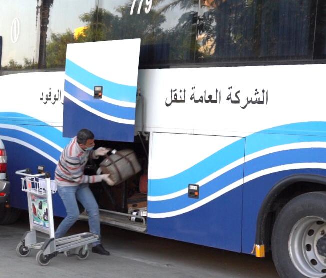 العراق يوجه بتوفير حافلات لنقل العائدين من مصر الى محافظاتهم مجانا